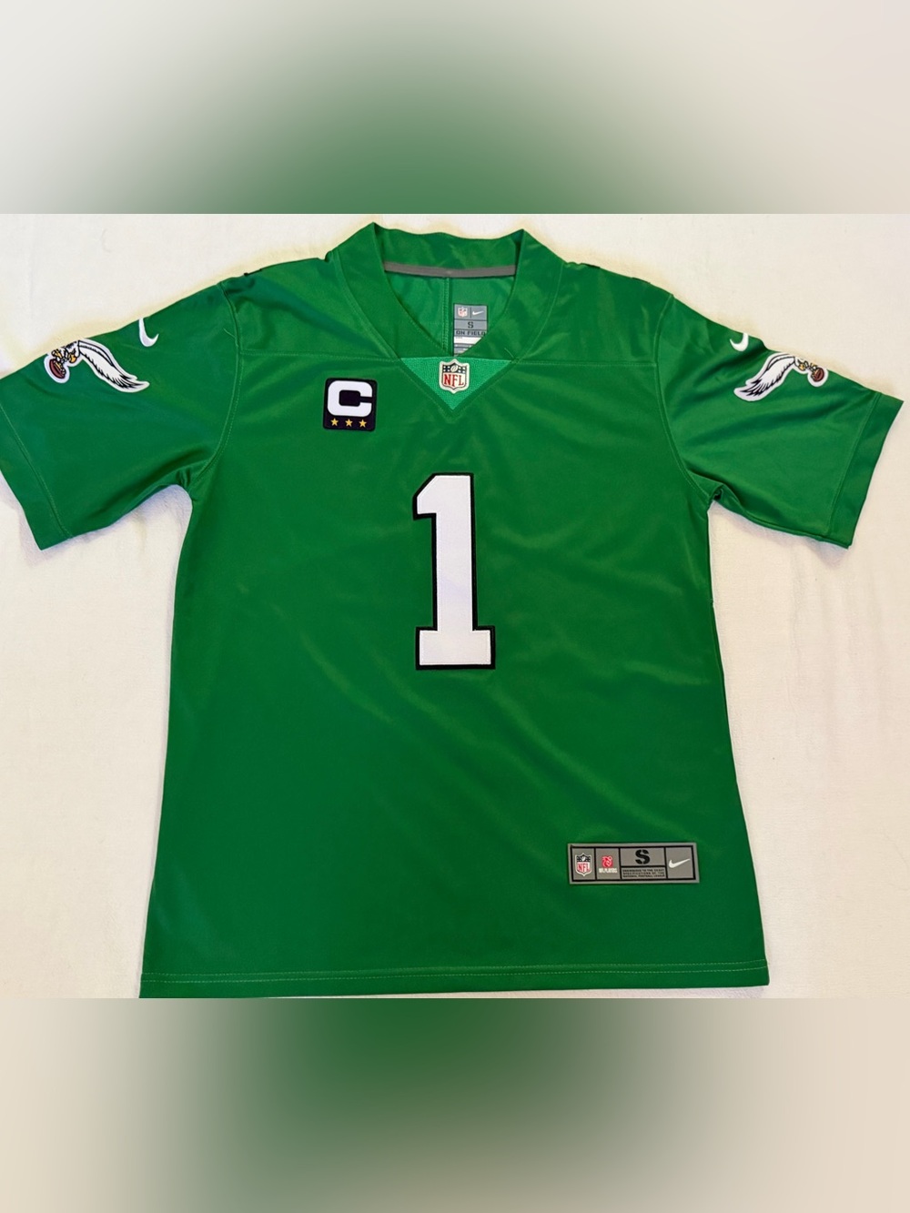 Nike Jalen Hurts Philadelphia Eagles, Kelly Green Jersey Size S NWOT Immaculate